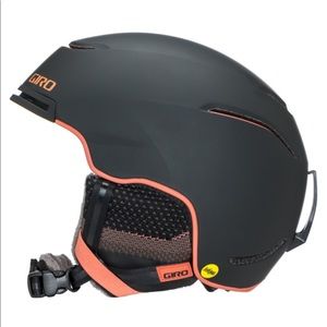 Giro Women’s Terra MIPS snowboard helmet